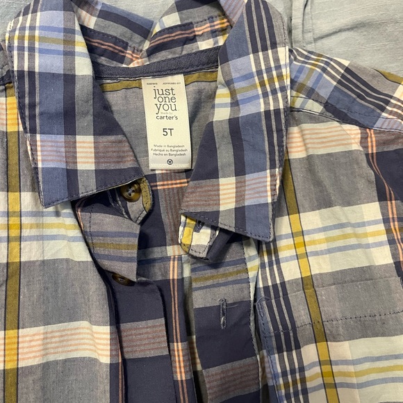 Boys Short Sleeve Button Down Bundle Size 5 - Picture 6 of 7